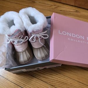 London Fog Little Kids' Blush/Ivory Snow Boots